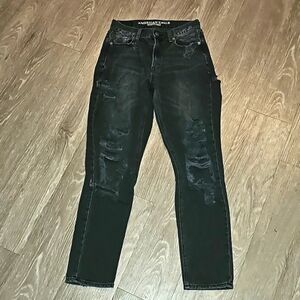 Womens sz 0 regular American Eagle Outfitters Mom Jean. Black distressed